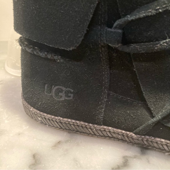 UGG Reid Black Suede Moccasin Booties Women's 8 Narrow Ankle Zip Up Boot - Picture 14 of 14